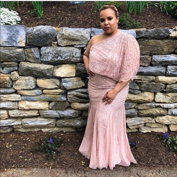 adrianna papell plus size gowns